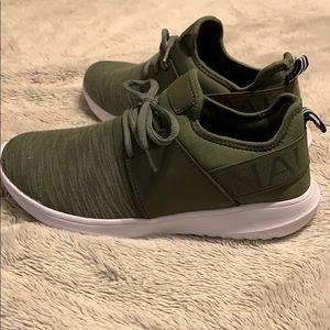 Women’s Nautica shoes